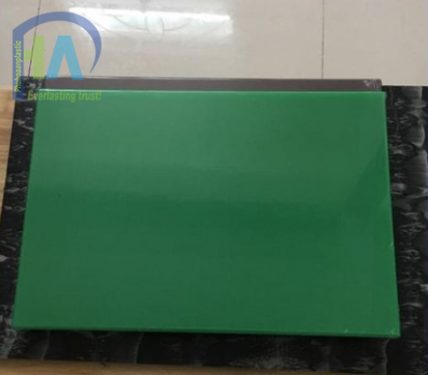 Thớt nhựa màu xanh lá cây 500x300x18 mm NTT chất lượng cao