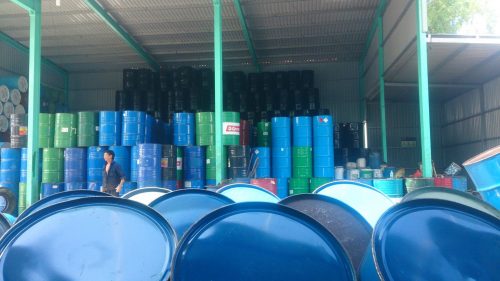 Ứng dụng của thùng phuy sắt trong vận chuyển xăng dầu tại Việt Nam