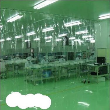 Màng nhựa PVC ngăn côn trùng trong nhà máy