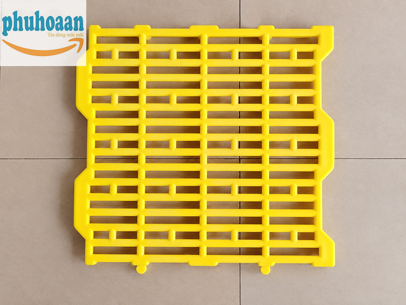 Tấm nhựa lót sàn chuồng heo (chuồng chó) 40x40