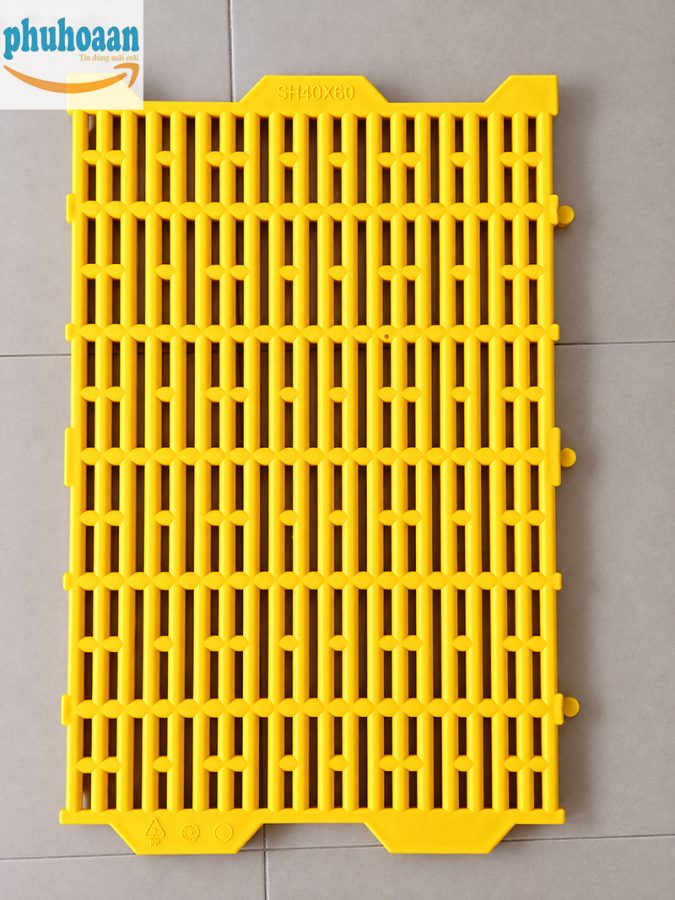 Tấm nhựa lót sàn chuồng heo (chuồng chó) 40x60