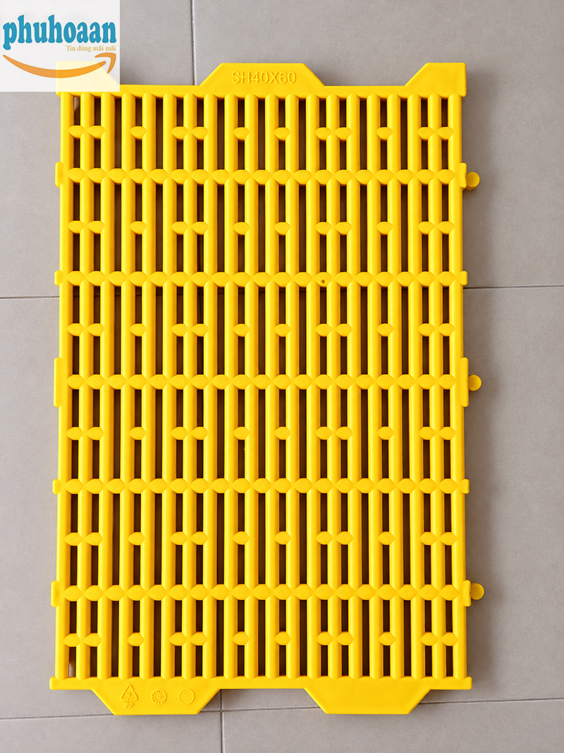 Tấm nhựa lót sàn chuồng heo (chuồng chó) 40x60