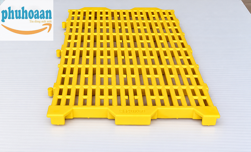 Tấm nhựa lót sàn chuồng heo (chuồng chó) 40x60