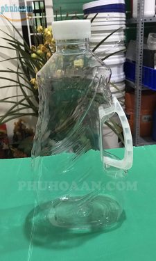 Chai nhựa đựng dầu ăn dẹt 1,05 lít - 1,2 lít - 1,4 lít - 1,6 lít - 1,8 lít