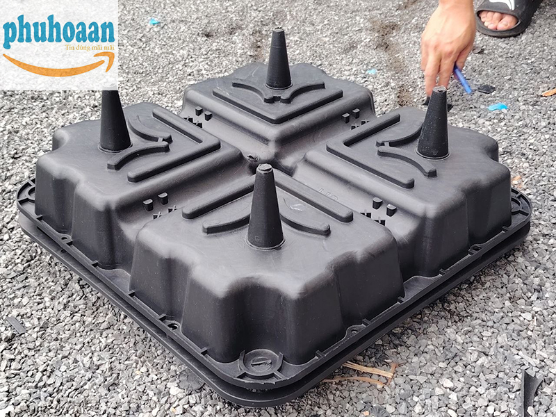 Hộp nhựa Uboot 48 H12 giá rẻ từ PHú Hoà An